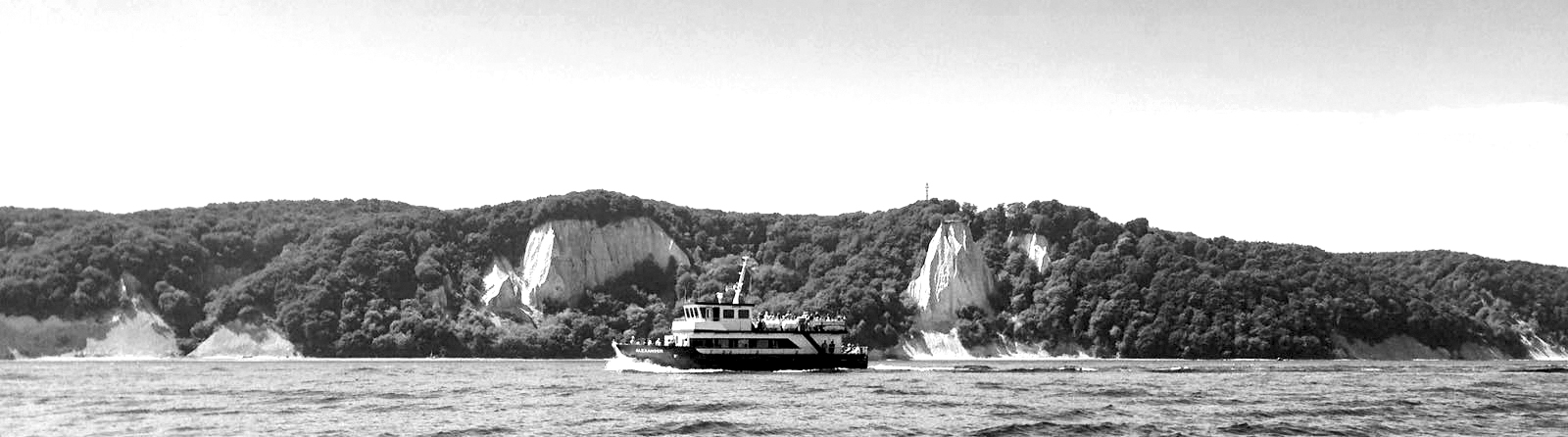 Seebestattung Rügen auf der Ostsee vor Rügen mit MS Alexander